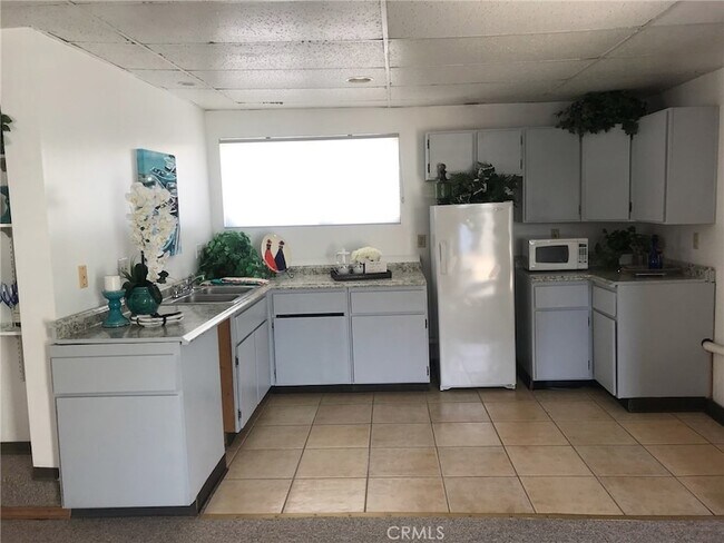 Foto del edificio - 312 S Puente St