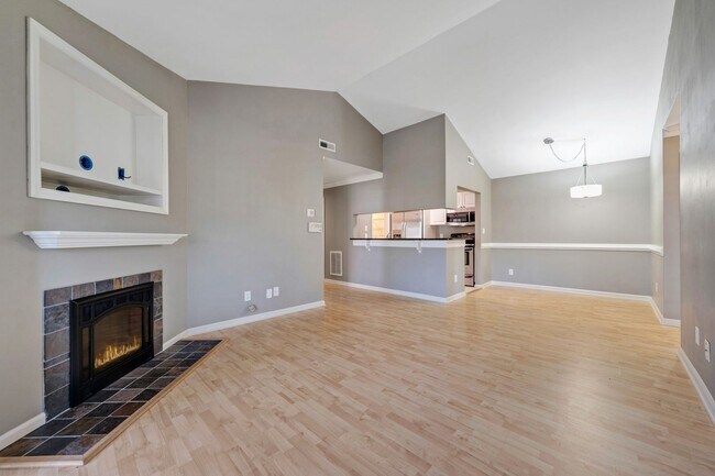 Foto del edificio - AVAILABLE NOW! Clean and comfortable 2 bed...