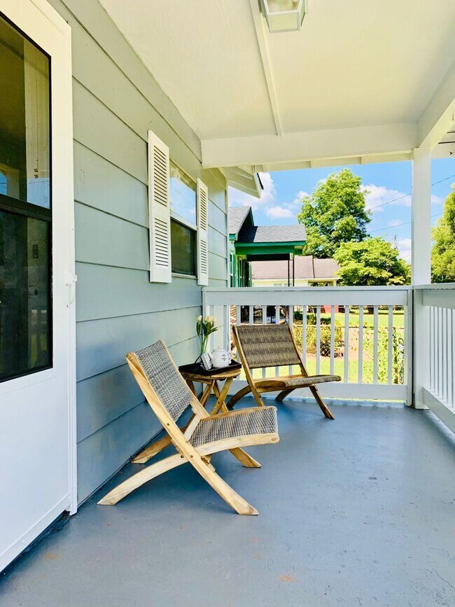 Foto del edificio - 3621 Laurel Ave SW