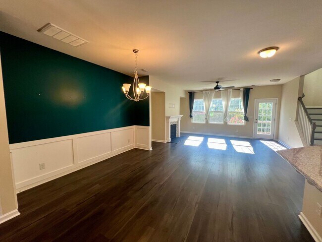 Foto del edificio - 4321 Pond Pine Trl