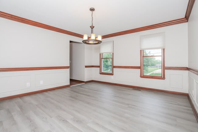Building Photo - 7265 Dimmick Rd