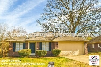 Building Photo - 1440 Pyramid Dr