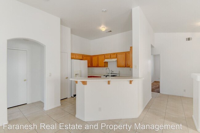 Building Photo - 3 br, 2 bath House - 1811 Giant Pine Ave