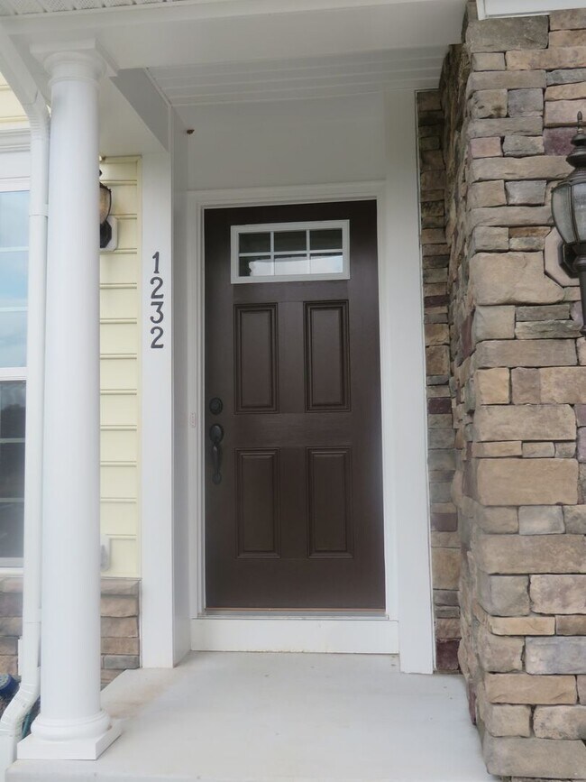 Foto del edificio - Spacious, Large, Luxury 3 Bedroom Townhouse in Hockessin, Delaware
