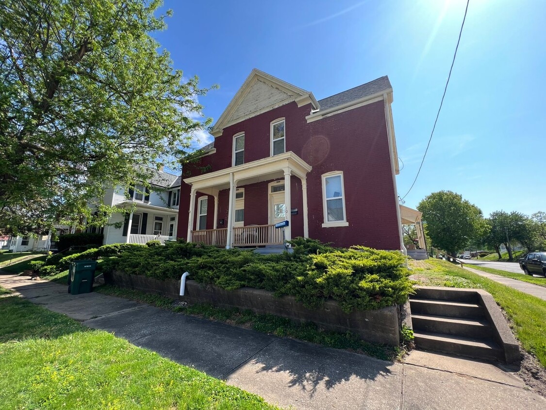 Primary Photo - 1031-1033 S 11th St