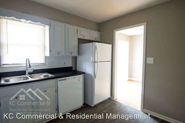 Building Photo - 4 br, 3 bath House - 5112 Osage Ave