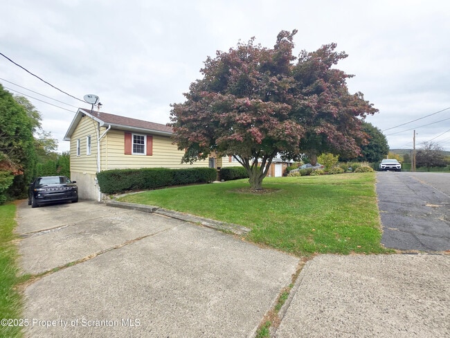 Building Photo - 925 Jessup Ave