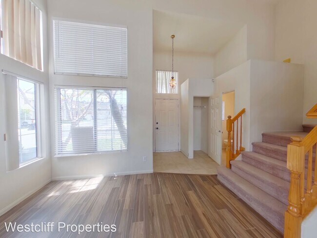 Building Photo - 3 br, 2.5 bath House - 909 Palo Cedro Dr