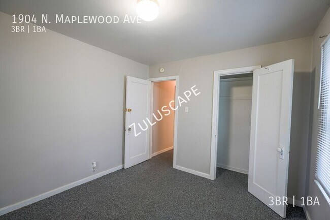 Building Photo - 1904 N Maplewood Ave