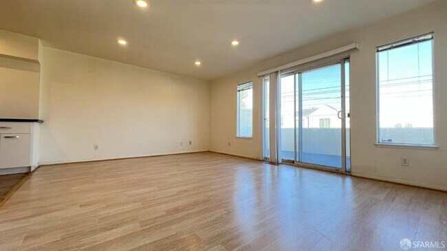 Foto del edificio - 1828 Newhall St