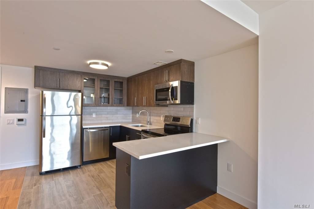 Foto principal - 5135 Reeder St