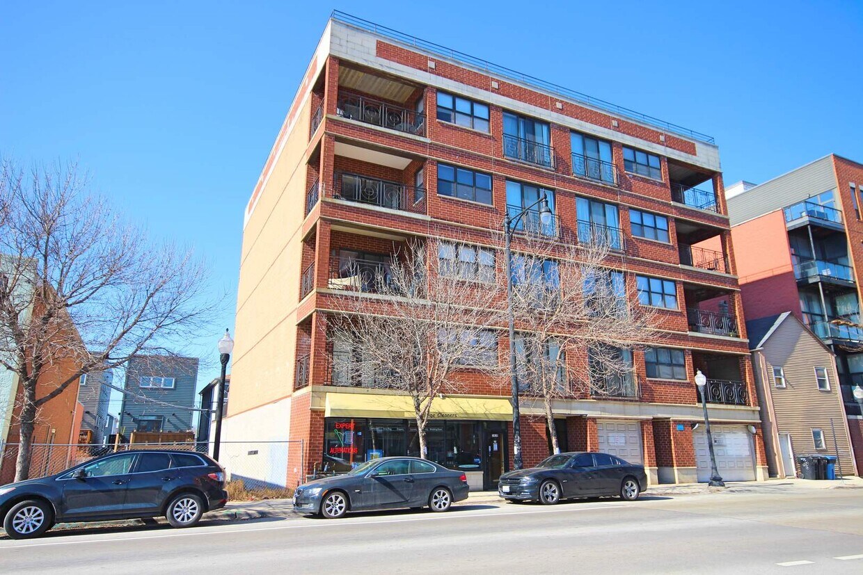 Primary Photo - 1618 S Halsted St