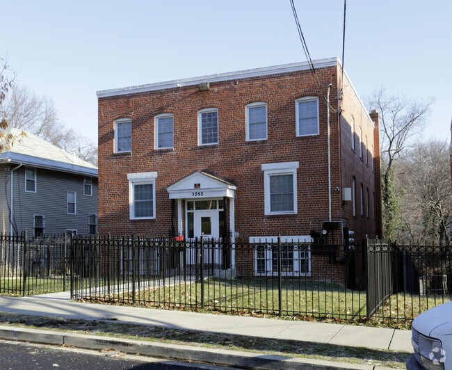 Foto del edificio - 3052-3056 30th St SE