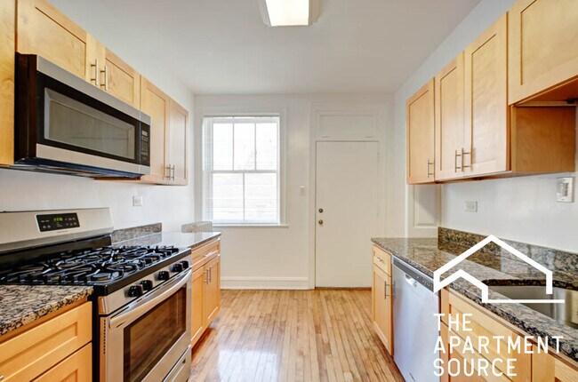 Building Photo - 3572 W Lyndale St