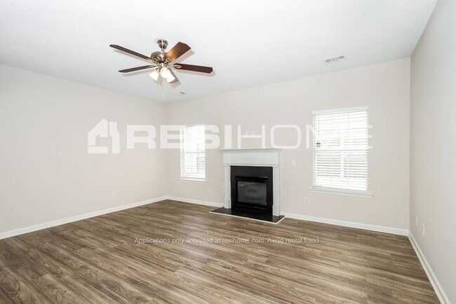Building Photo - 3212 Tallon Ln Sw