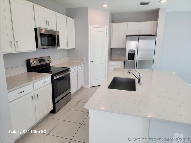 Foto del edificio - 4518 Dow Ln