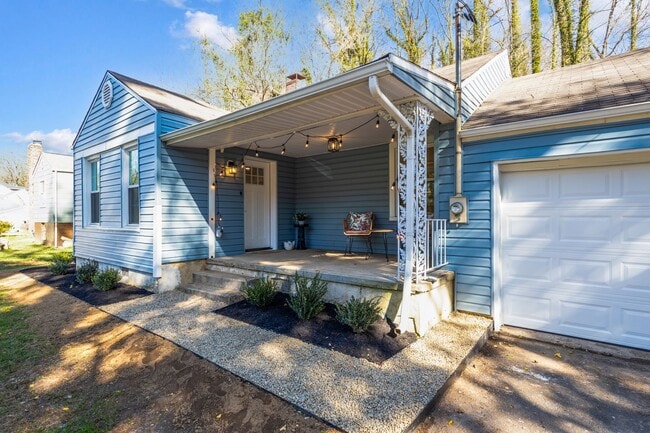 Building Photo - Knoxville 37920 - 3 bedroom 2 bath - call Tiana Winter 865-297-2451