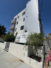 Building Photo - 132 Rosemont Ave