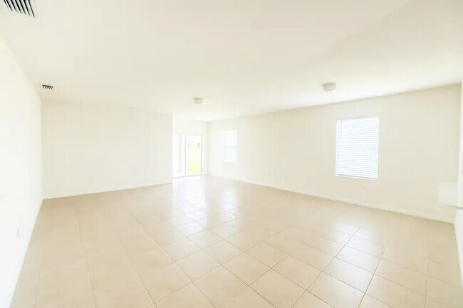 Foto del edificio - 211 NE 20th St