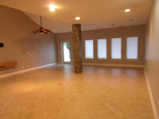 Building Photo - 1822 Sea Pines Ln