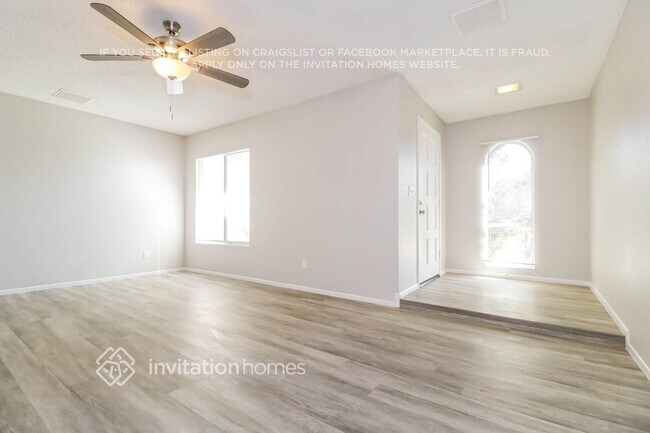 Foto del edificio - 5148 W Laurie Ln