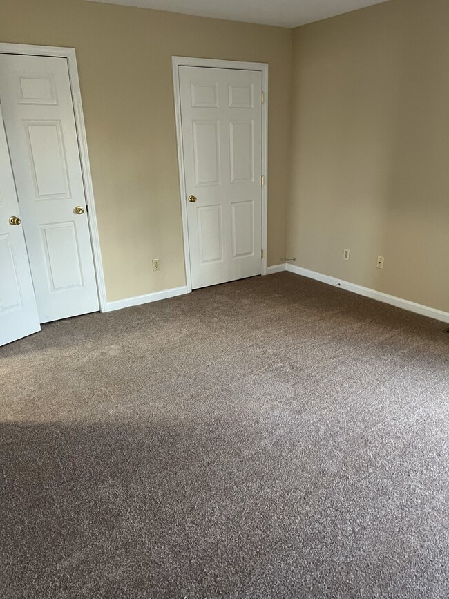 Building Photo - 2057 Leland Dr