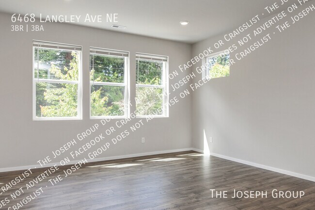 Foto del edificio - 6468 Langley Ave NE