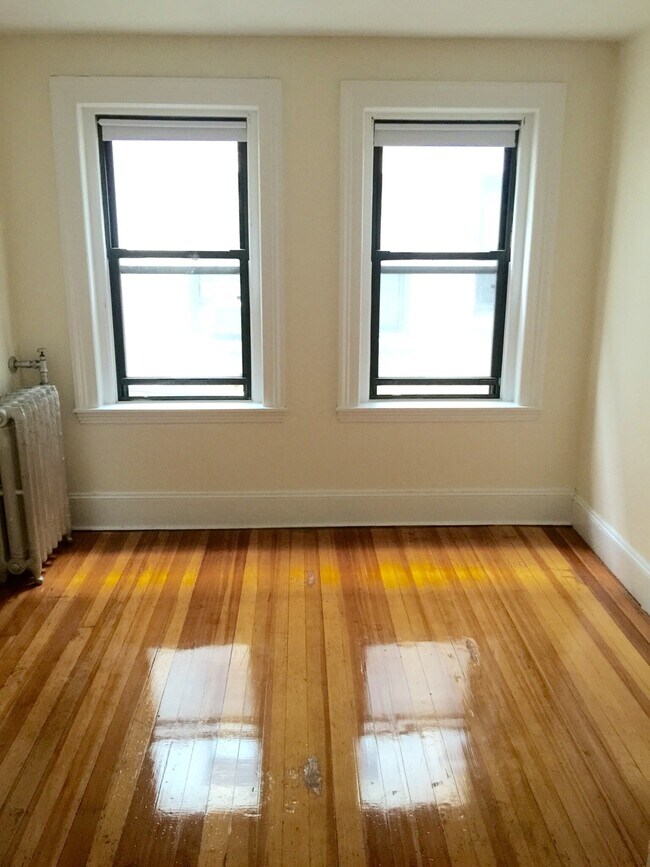 Foto del edificio - 22 Brighton Ave