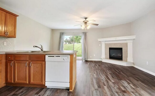 Foto del edificio - 8 NE 94th Ct, Kansas City, MO 64155