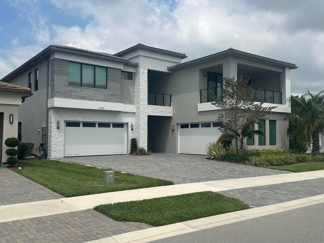 Building Photo - 17081 Five Waters Ave