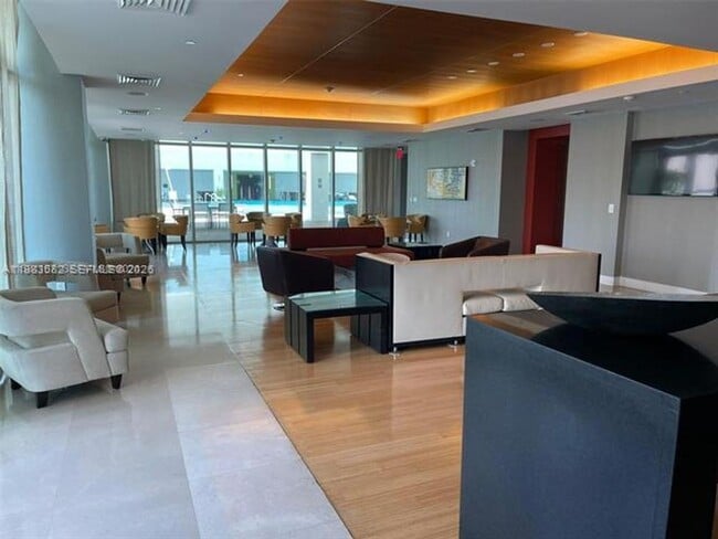 Photo - 500 Brickell Ave Apartment