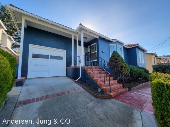 Foto del edificio - 2 br, 2 bath House - 125 Burbank Ave