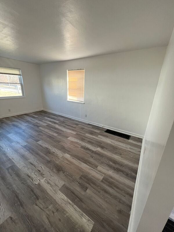 Building Photo - 250 Basswood Ave