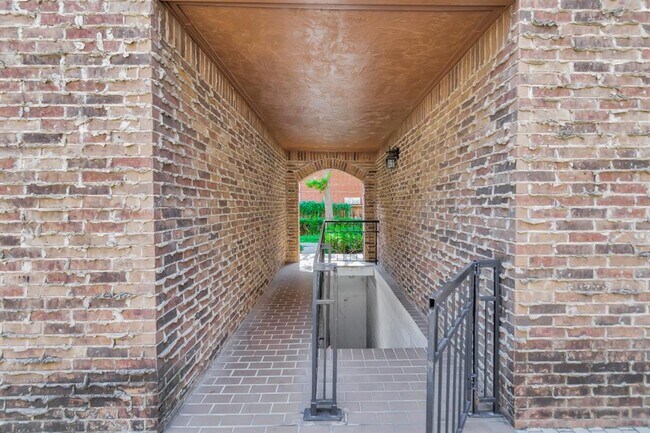 Foto del edificio - 3405 Binkley Ave