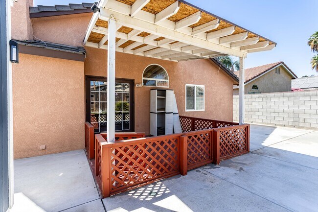Foto del edificio - 5012 Hartwick Ct