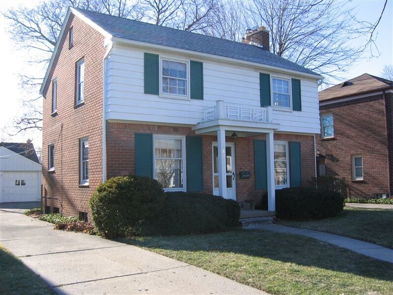 Primary Photo - 3 br, 1 bath House - 1851 Country Club Dr ...