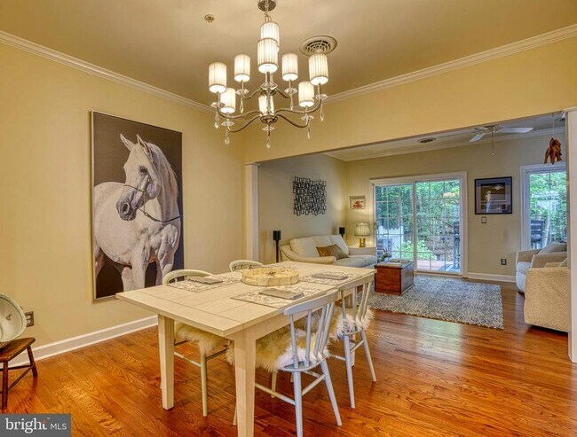 Foto del edificio - 28463 Pinehurst Cir