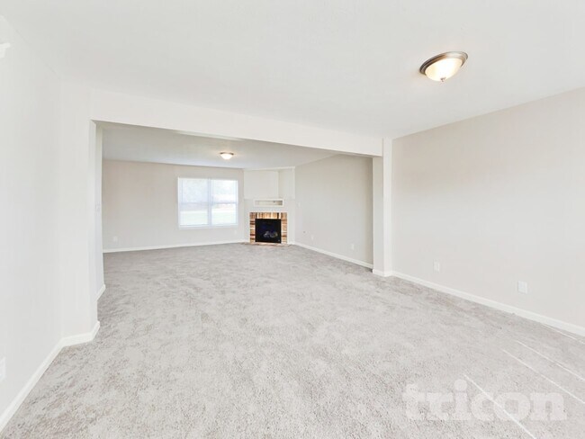 Building Photo - 1356 Blue Ridge Ln