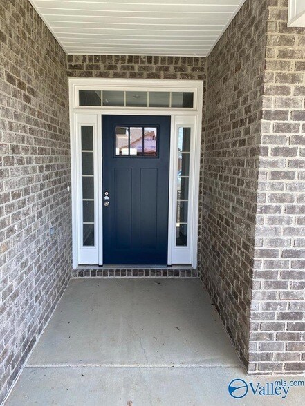 Foto del edificio - 121 Sorrelweed Dr