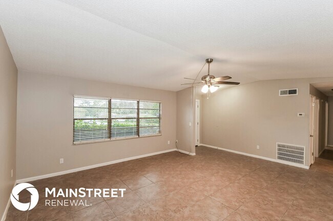 Foto del edificio - 2633 Sandusky Ave E