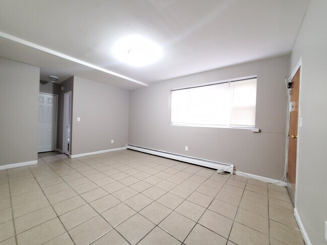 184 Fairview ave A2 - 186 Fairview Ave