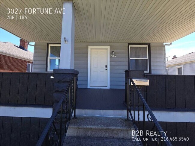 Foto del edificio - 3027 Fortune Ave