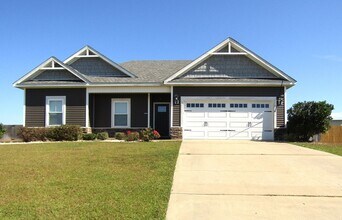 Building Photo - 41 Lawrence Dr