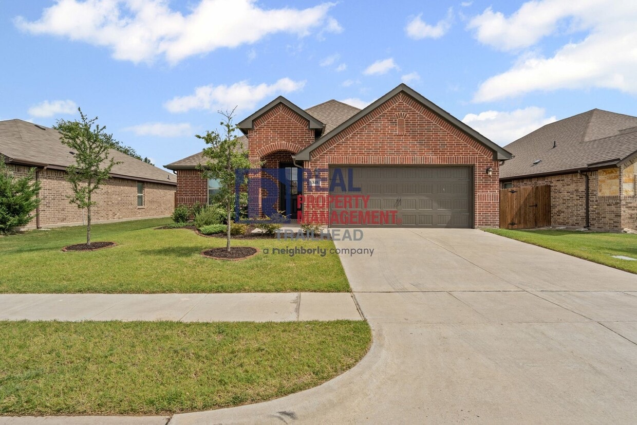 Primary Photo - Stunning 4-Bed, 2-Bath Home in a Great Loc...