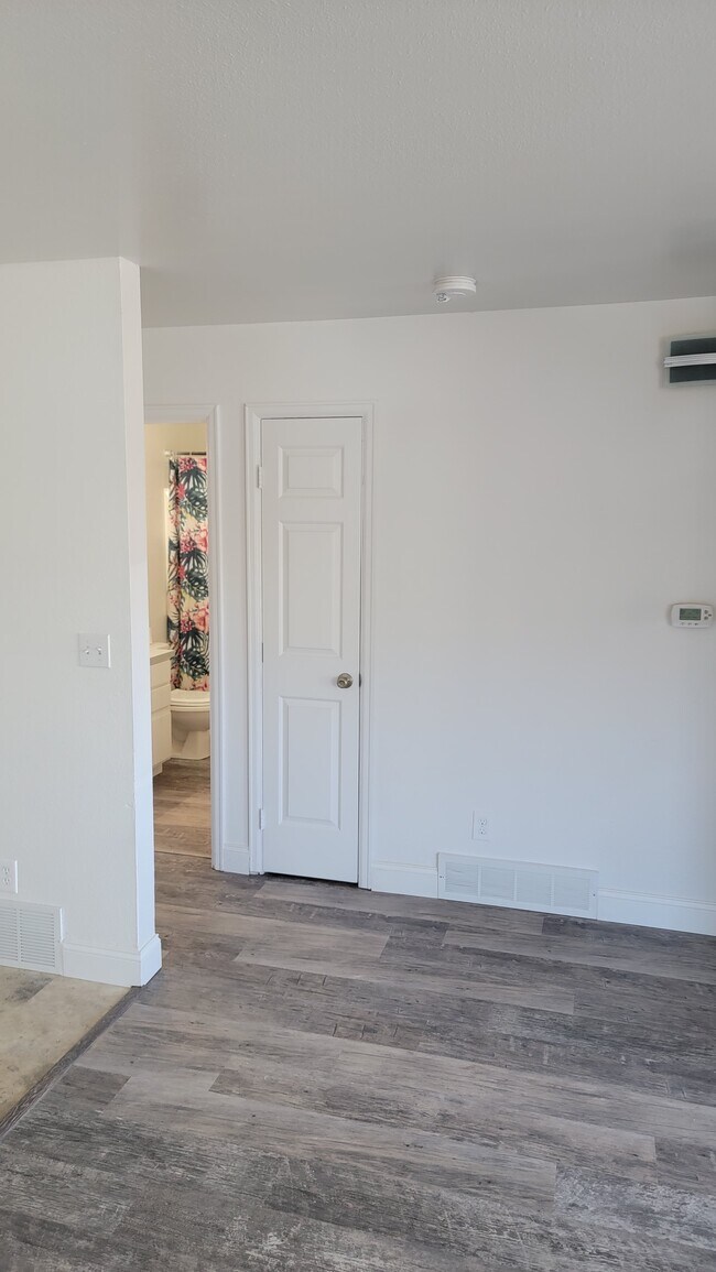 Foto del edificio - 333 23rd Ave Ct