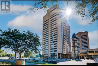 Building Photo - 389 Dundas St