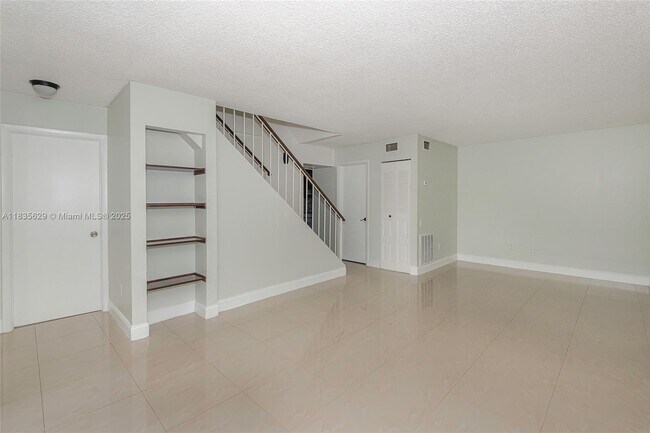 Foto del edificio - 6455 SW 116th Pl