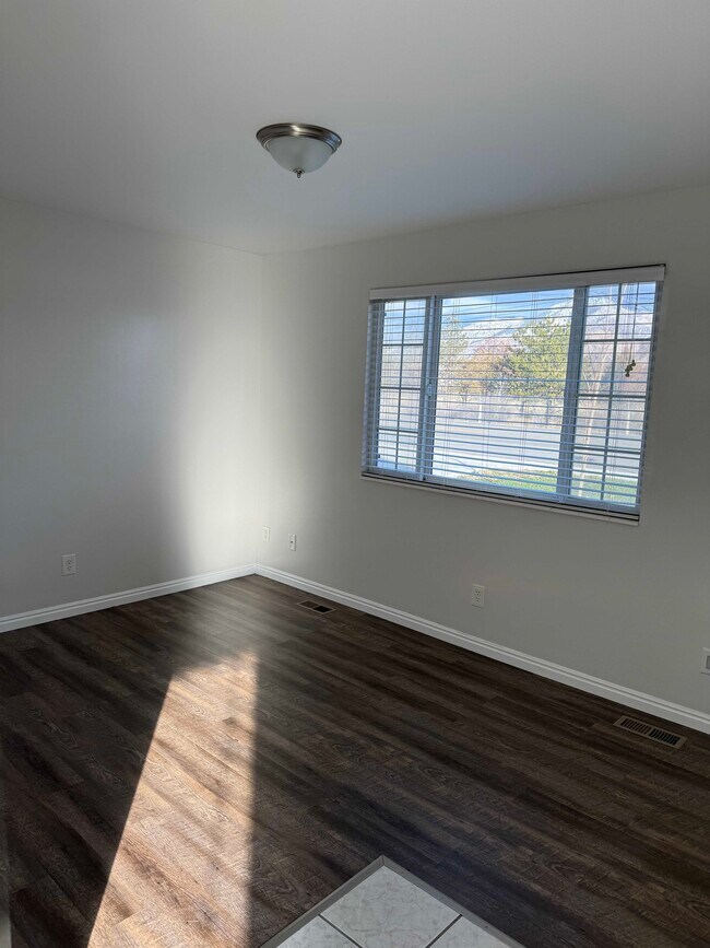 Building Photo - 769 S 1200 W