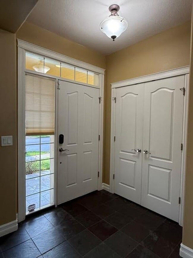 Foto del edificio - 3 Bedroom 2 Bath 55 and Old Community Newberg OR