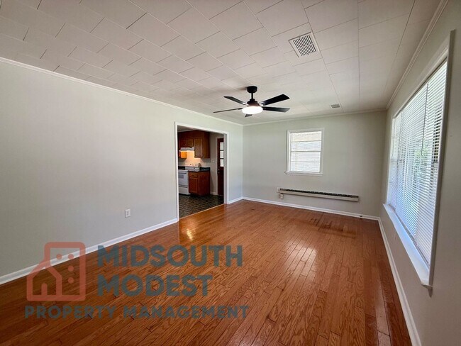 Foto del edificio - Welcome to this 3 Bedroom/1 Bathroom Home in Paragould AR - $1,200/month